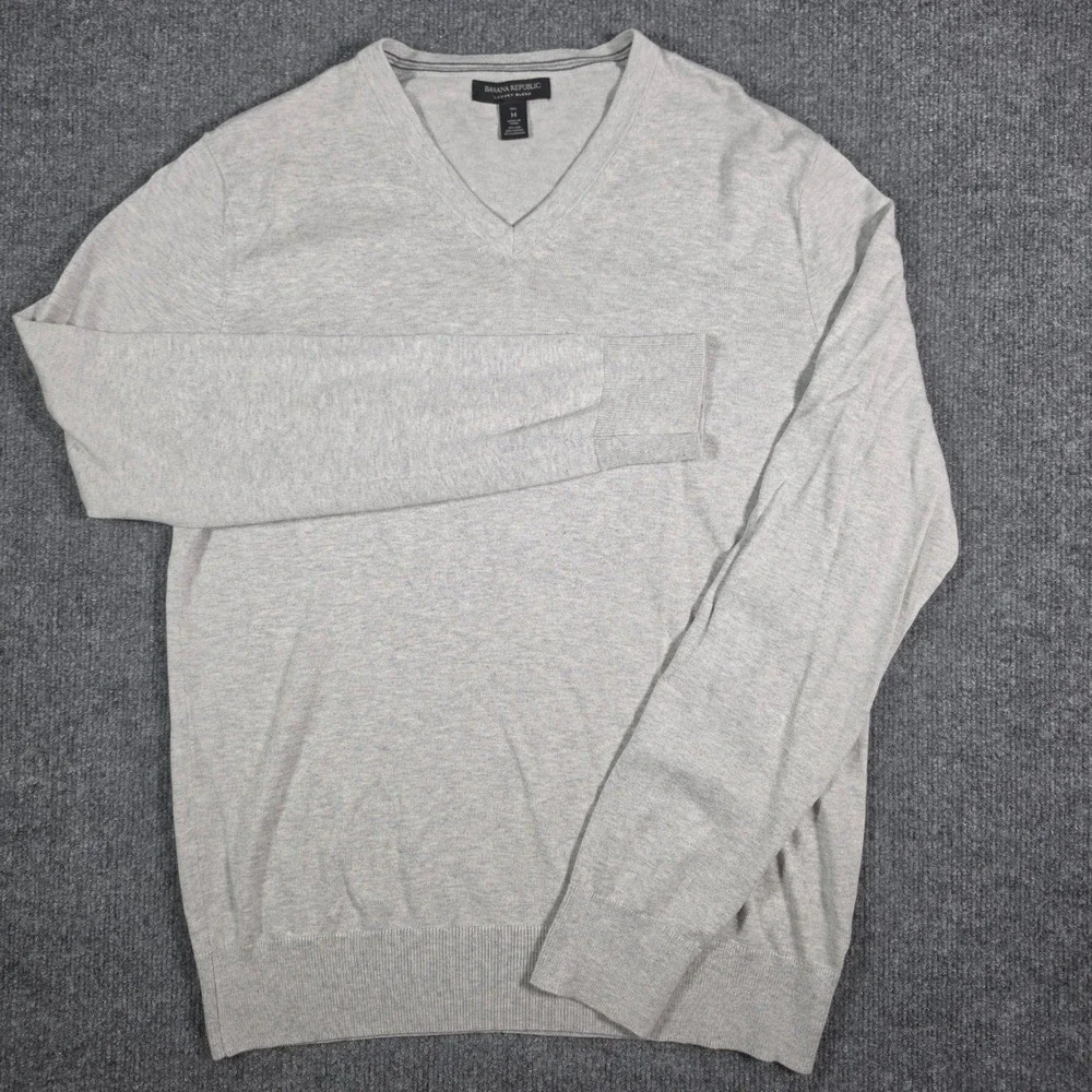 Banana Republic Mens MT Gray Luxury Blend Silk Cotton Cashmere V-Neck Sweater